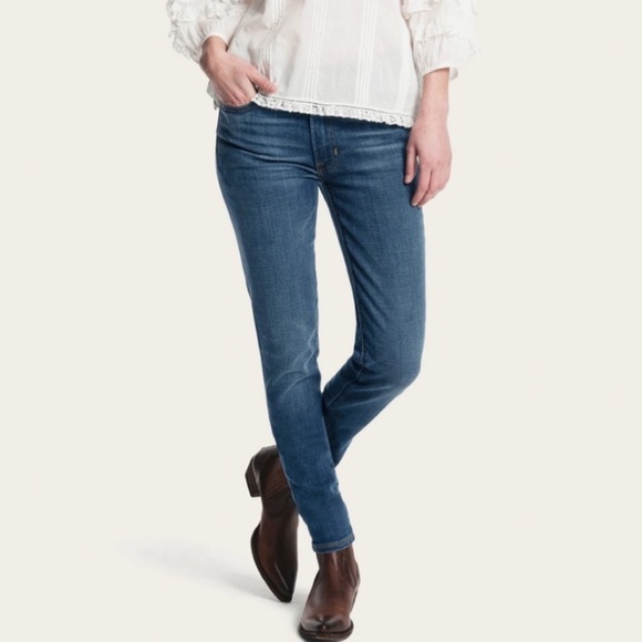 FRYE Addie Skinny Jeans in Laney (size 26) - Picture 2 of 7